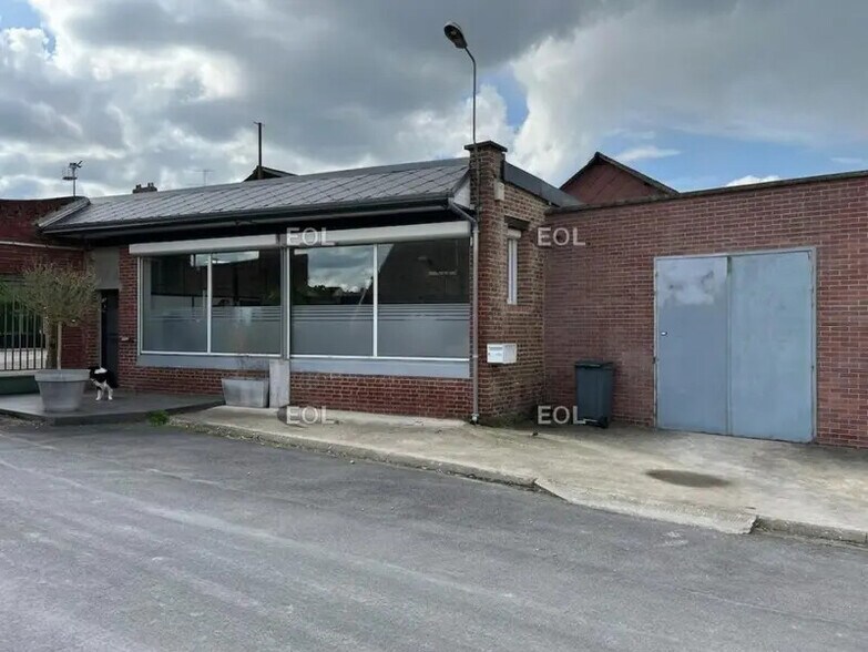 Local d’activités dans Asnières-sur-Oise à louer - Photo de l’immeuble – Image 1 sur 6