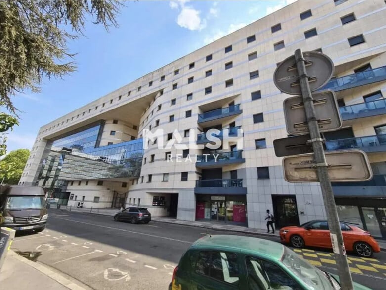 Bureau dans Lyon à vendre - Photo de l’immeuble – Image 2 sur 14