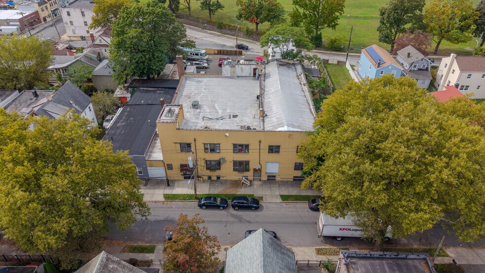 458 10th Ave, Mount Vernon, NY à vendre - Photo de l’immeuble – Image 1 sur 6