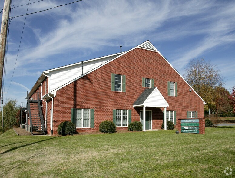 3802 Clemmons Rd, Clemmons, NC à louer - Photo de l’immeuble – Image 3 sur 8