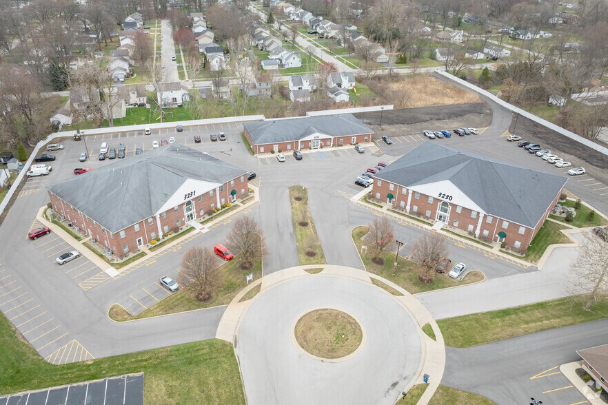 3231 Central Park W, Toledo, OH à louer - Photo de l’immeuble – Image 3 sur 7