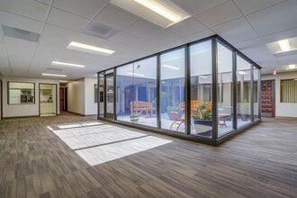 3838 W Carson St, Torrance, CA à louer Photo intérieure– Image 2 sur 5