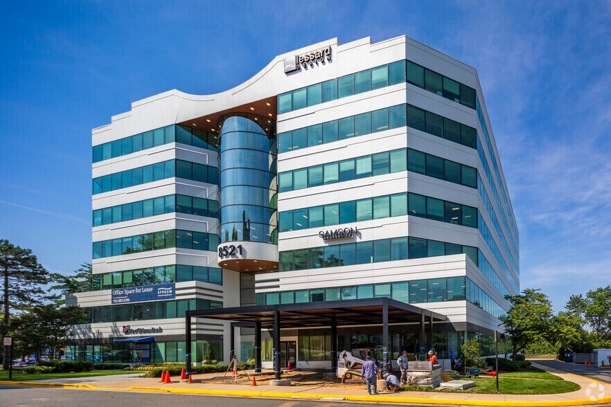 8521 Leesburg Pike, Vienna, VA à louer - Photo principale – Image 1 sur 11