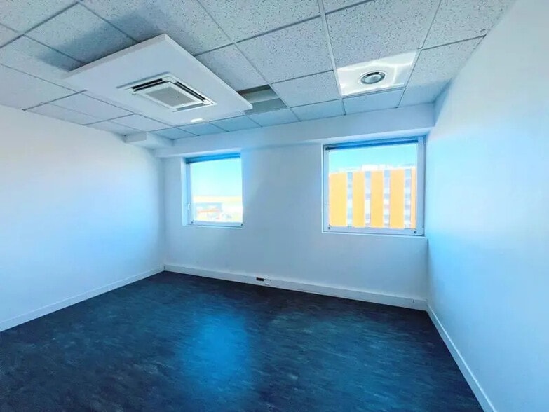 17 Rue Des Frères Lumière, Plaisir à louer - Photo intérieure – Image 3 sur 11