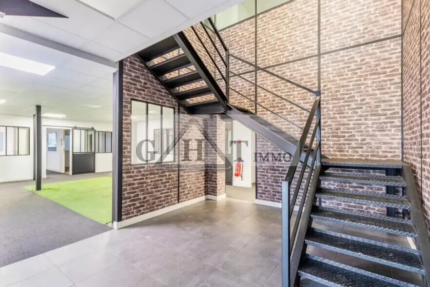 Industriel/Logistique dans Morangis à vendre - Photo de l’immeuble – Image 3 sur 10