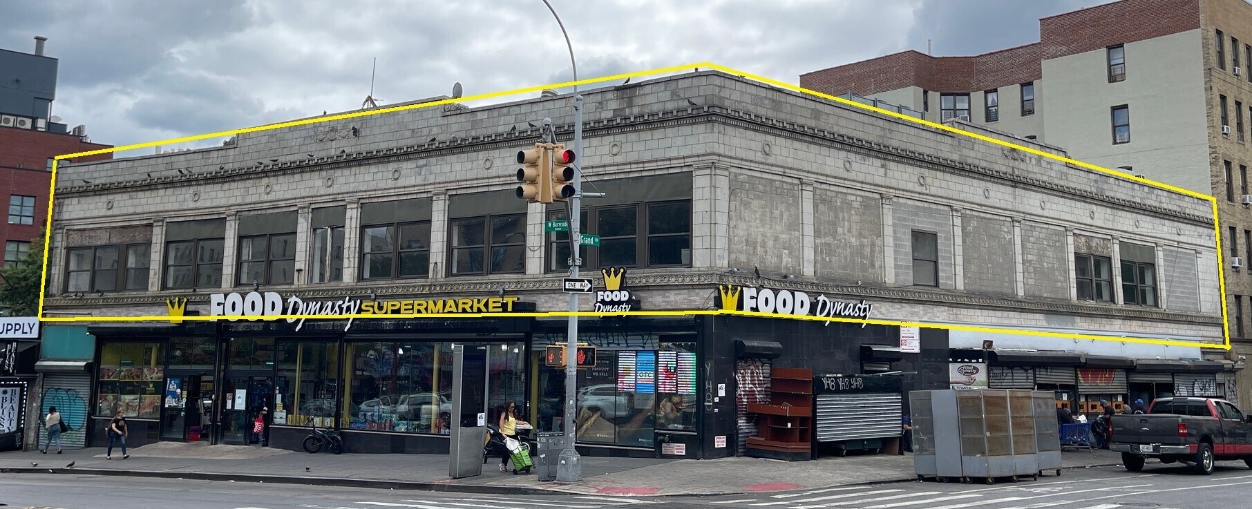 40-48 W Burnside Ave, Bronx, NY à louer Photo de l’immeuble– Image 1 sur 18