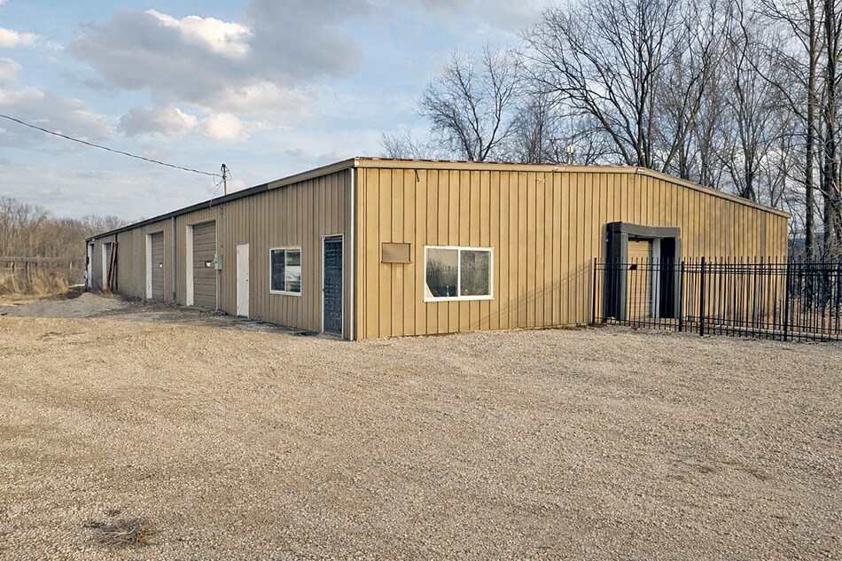900 S 45th St, Mount Vernon, IL à louer Photo principale– Image 1 sur 10