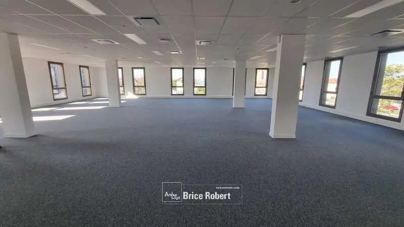 Bureau dans Décines-Charpieu à louer Photo intérieure– Image 1 sur 7