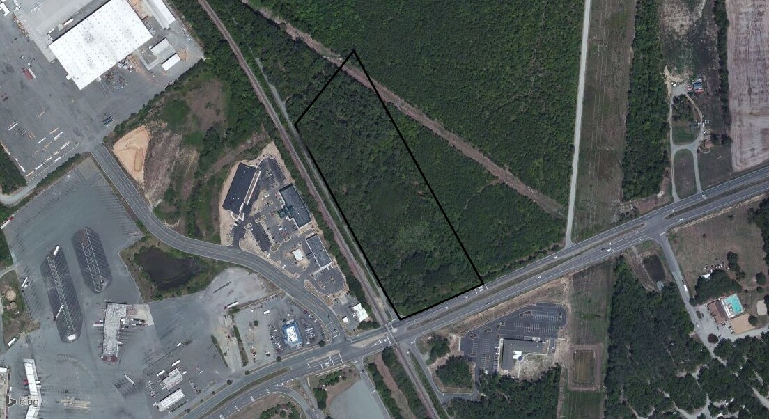 10106 Kings Dominion Blvd, Doswell, VA à vendre Photo de l’immeuble– Image 1 sur 2