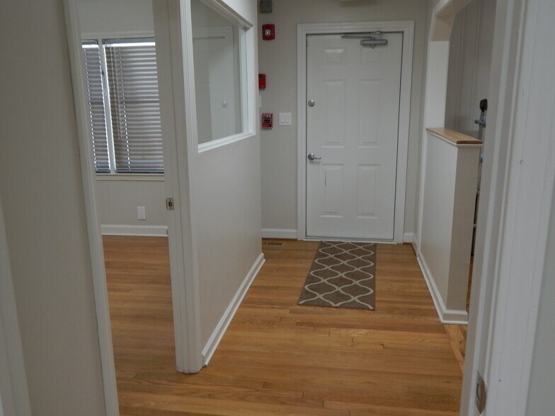 4922 Lavista Rd, Tucker, GA à louer - Photo de l’immeuble – Image 2 sur 17