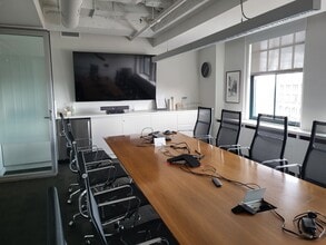 276-288 Rue Saint-Jacques, Montréal, QC à louer Photo intérieure– Image 1 sur 3