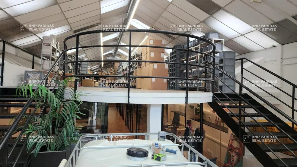 Local d'activités dans Joinville-le-Pont à vendre - Photo intérieure – Image 1 sur 6