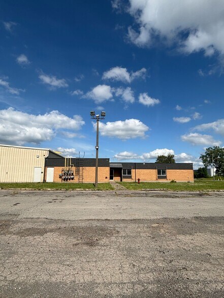 6050 Don Murie St, Niagara Falls, ON à louer - Photo de l’immeuble – Image 3 sur 8