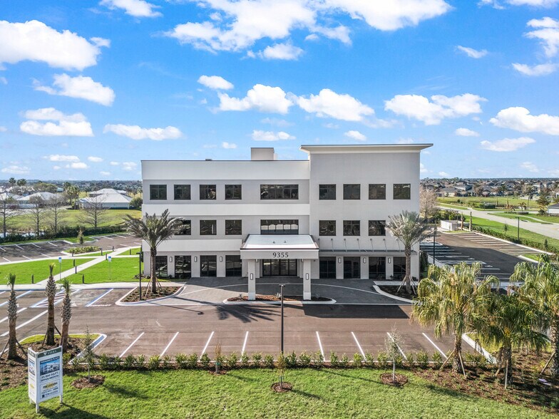 9355 N. Wickham Rd., Melbourne, FL à louer - Photo principale – Image 1 sur 8