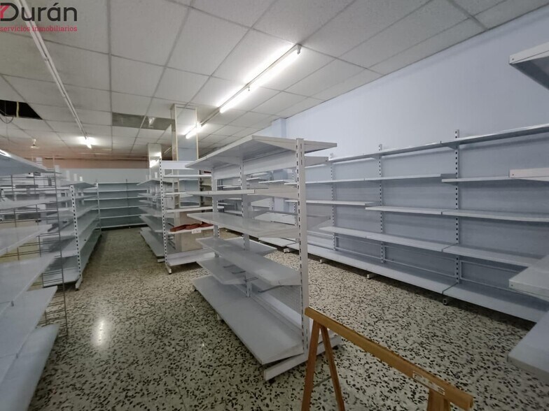 Local commercial dans El Ejido, Almería à louer - Photo de l’immeuble – Image 3 sur 9