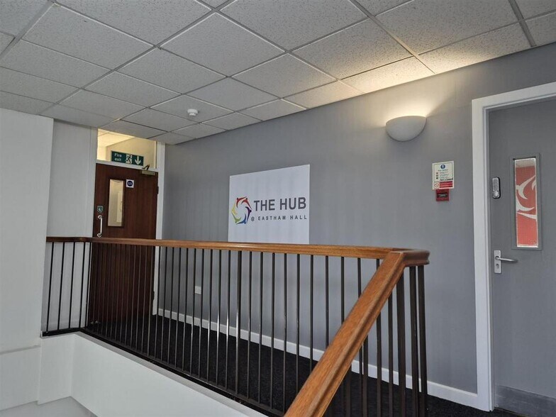 109 Eastham Village Rd, Wirral à louer - Photo de l’immeuble – Image 3 sur 22