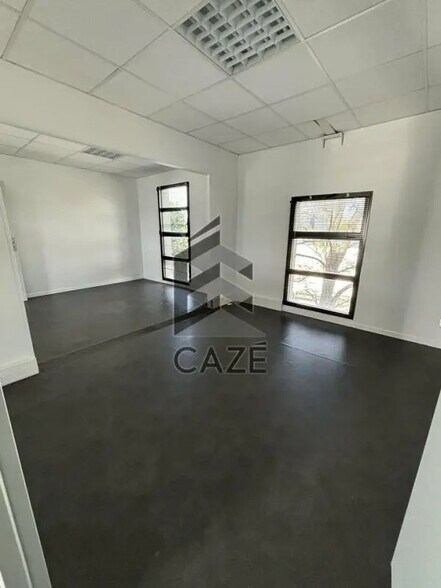 Bureau dans Cenon à vendre - Photo de l’immeuble – Image 2 sur 9