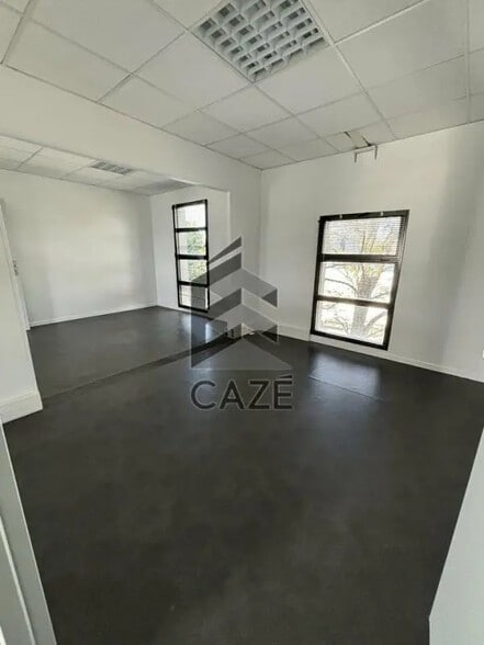 Bureau dans Cenon à vendre - Photo intérieure – Image 2 sur 9