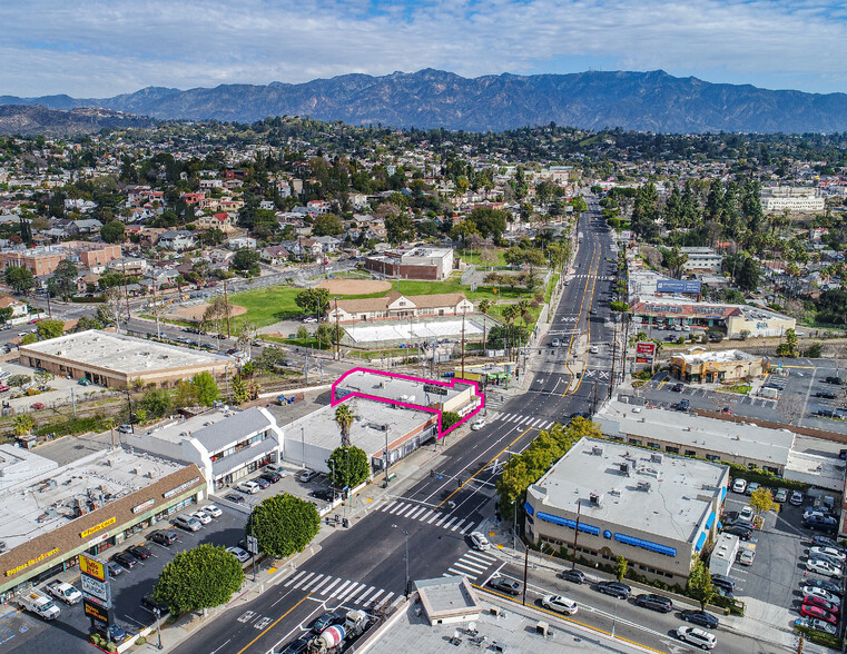 6029-6039 N Figueroa St, Los Angeles, CA à louer - Photo de l’immeuble – Image 1 sur 5