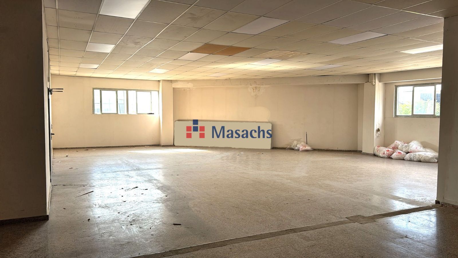 Bureau dans Cornellà de Llobregat, Barcelona à louer Photo intérieure– Image 1 sur 3