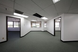 9800 N Lamar Blvd, Austin, TX à louer Photo intérieure– Image 1 sur 7