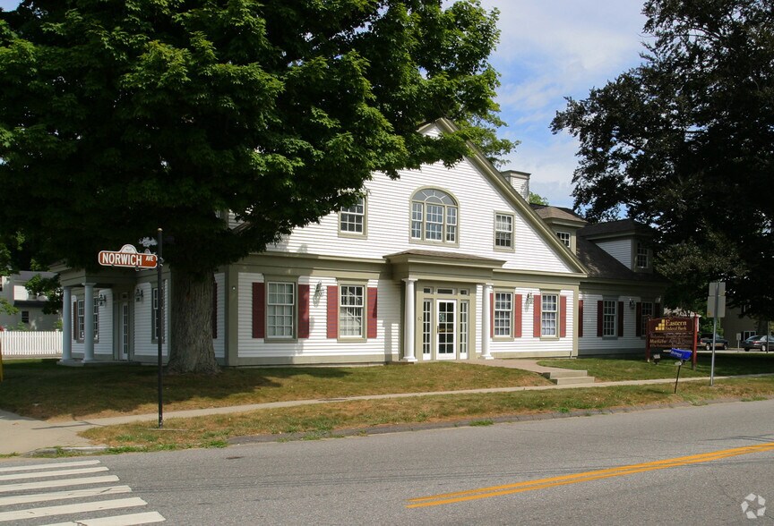 63 Norwich Ave, Colchester, CT à louer - Photo de l’immeuble – Image 2 sur 3