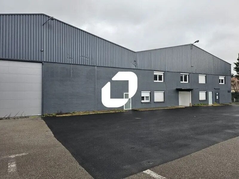 Bureau dans Le Mesnil-Amelot à louer Photo de l’immeuble– Image 1 sur 23