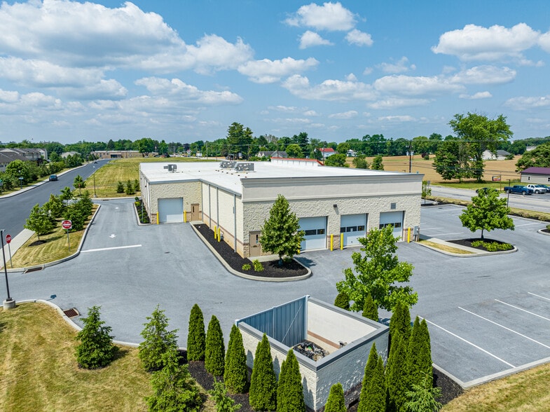 1053 Harrisburg Pike, Carlisle, PA à louer - Photo de l’immeuble – Image 2 sur 16