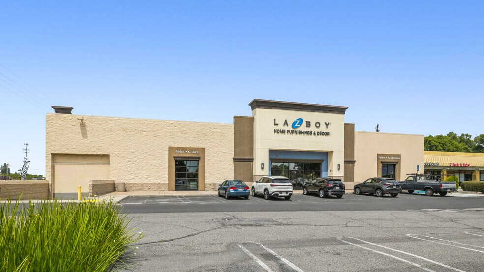 3500 Sisk Rd, Modesto, CA à vendre - Photo de l’immeuble – Image 3 sur 4