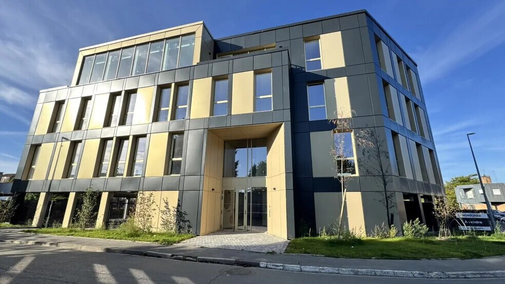 Bureau dans Marcq-en-Baroeul à vendre - Photo de l’immeuble – Image 2 sur 11