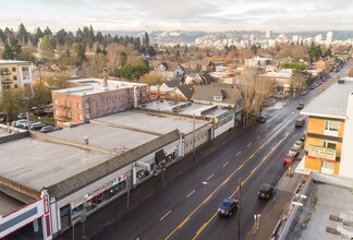 Plus de détails pour 2626 E Burnside St, Portland, OR - Local commercial à vendre