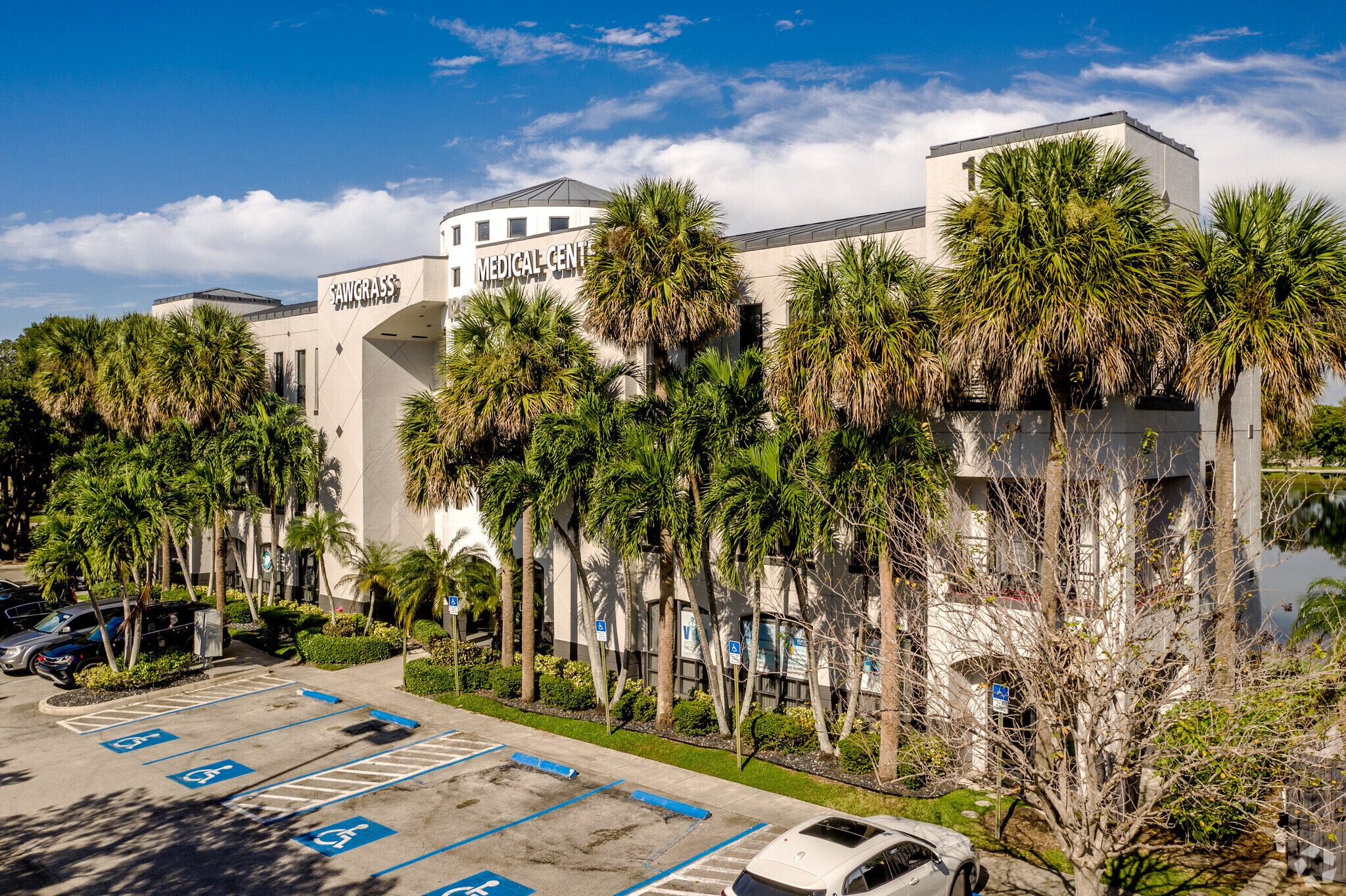 12651 W Sunrise Blvd, Sunrise, FL à louer Photo de l’immeuble– Image 1 sur 4