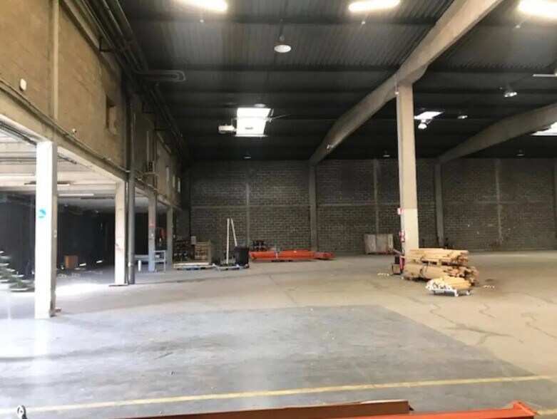 Local d’activités dans Morangis à louer - Photo intérieure – Image 3 sur 7