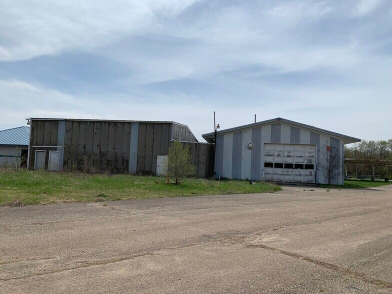 56300 Ash Rd, Osceola, IN à vendre - Photo de l’immeuble – Image 3 sur 3