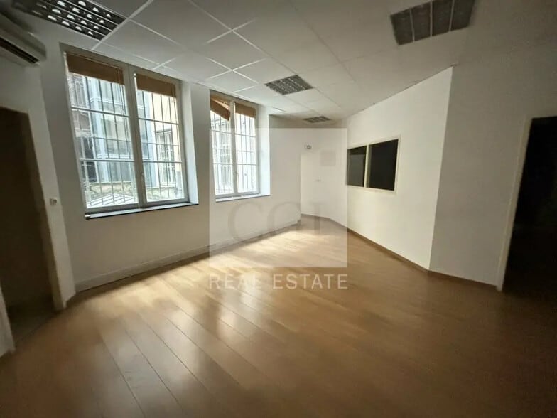 Bureau dans Lyon à louer - Photo de l’immeuble – Image 2 sur 9