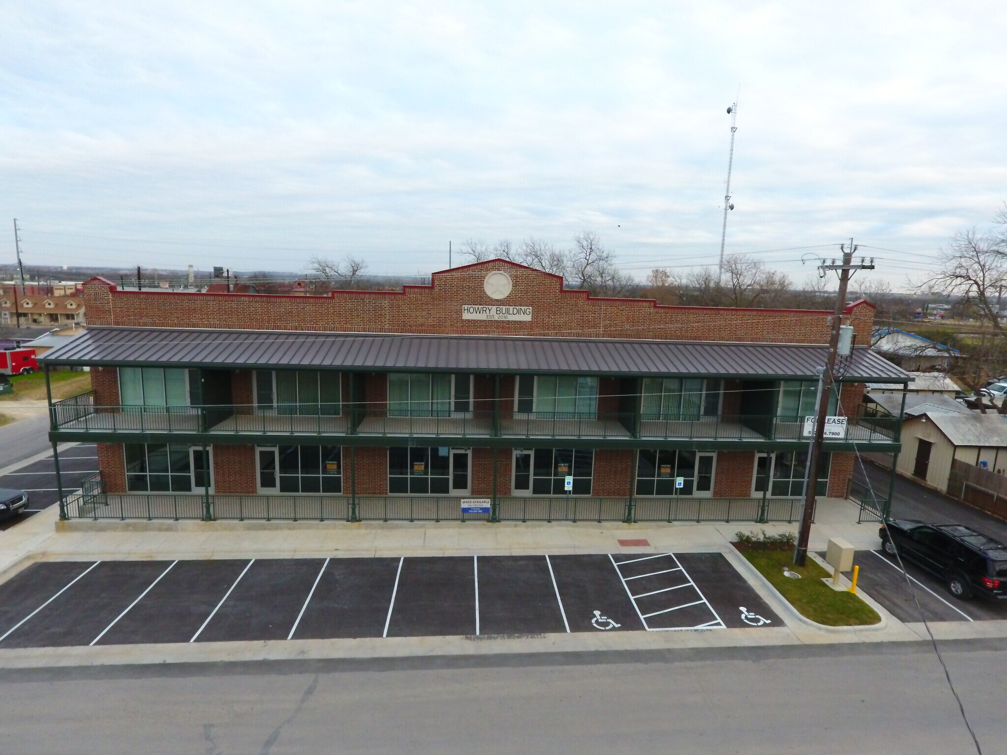 225 S Main St, Kyle, TX à louer Photo de l’immeuble– Image 1 sur 7