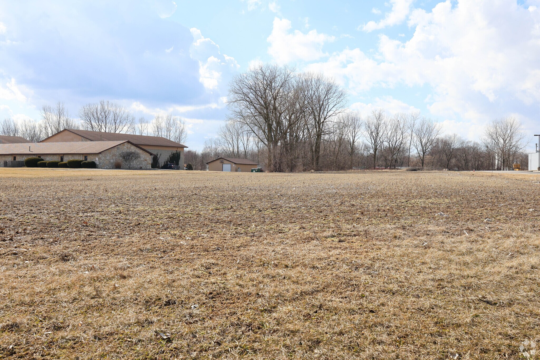 151 S Reed Rd, Kokomo, IN à vendre Photo de l’immeuble– Image 1 sur 5