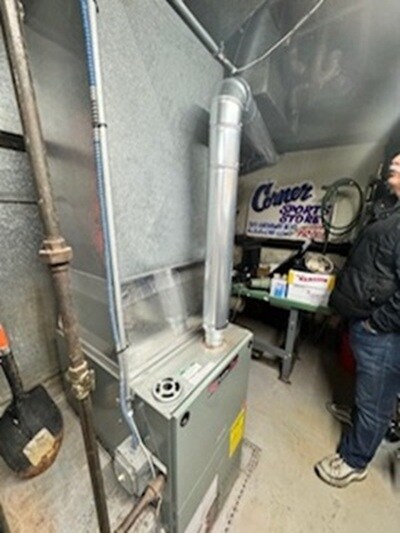 319 Hathaway Blvd, New Bedford, MA à vendre - Photo intérieure – Image 3 sur 12