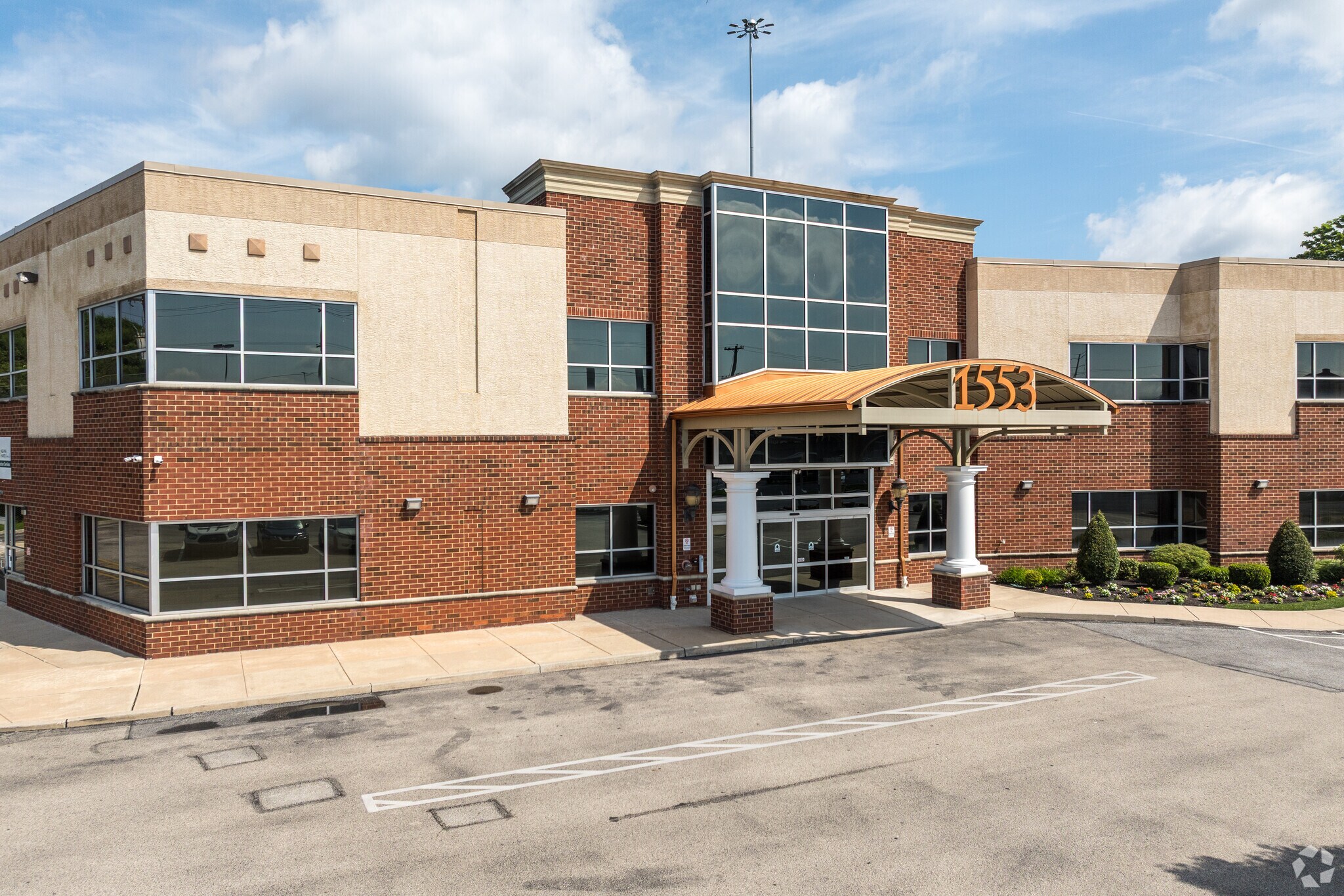 1553 Chester Pike, Crum Lynne, PA à louer Photo principale– Image 1 sur 19