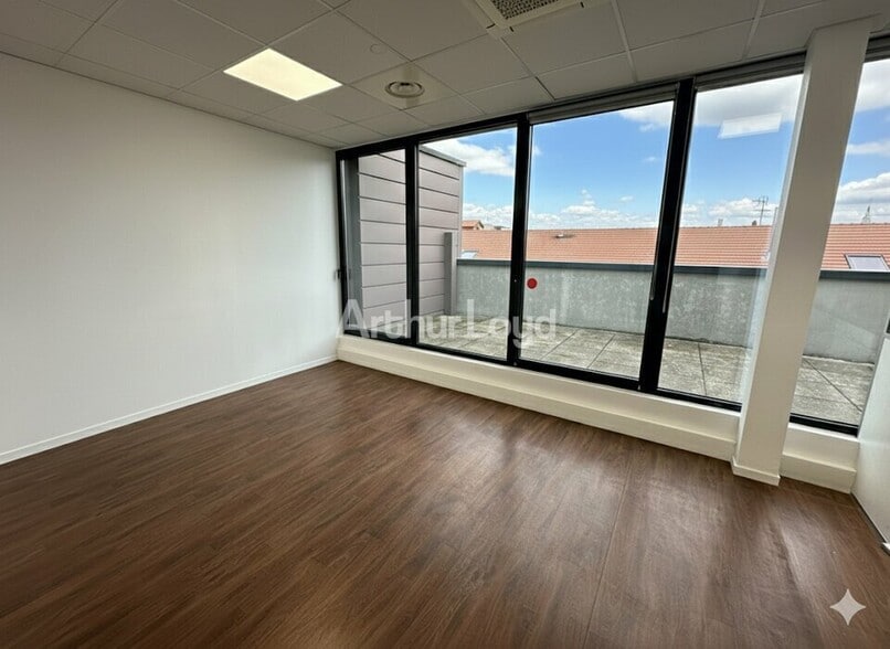Bureau dans Reims à louer - Photo intérieure – Image 2 sur 6