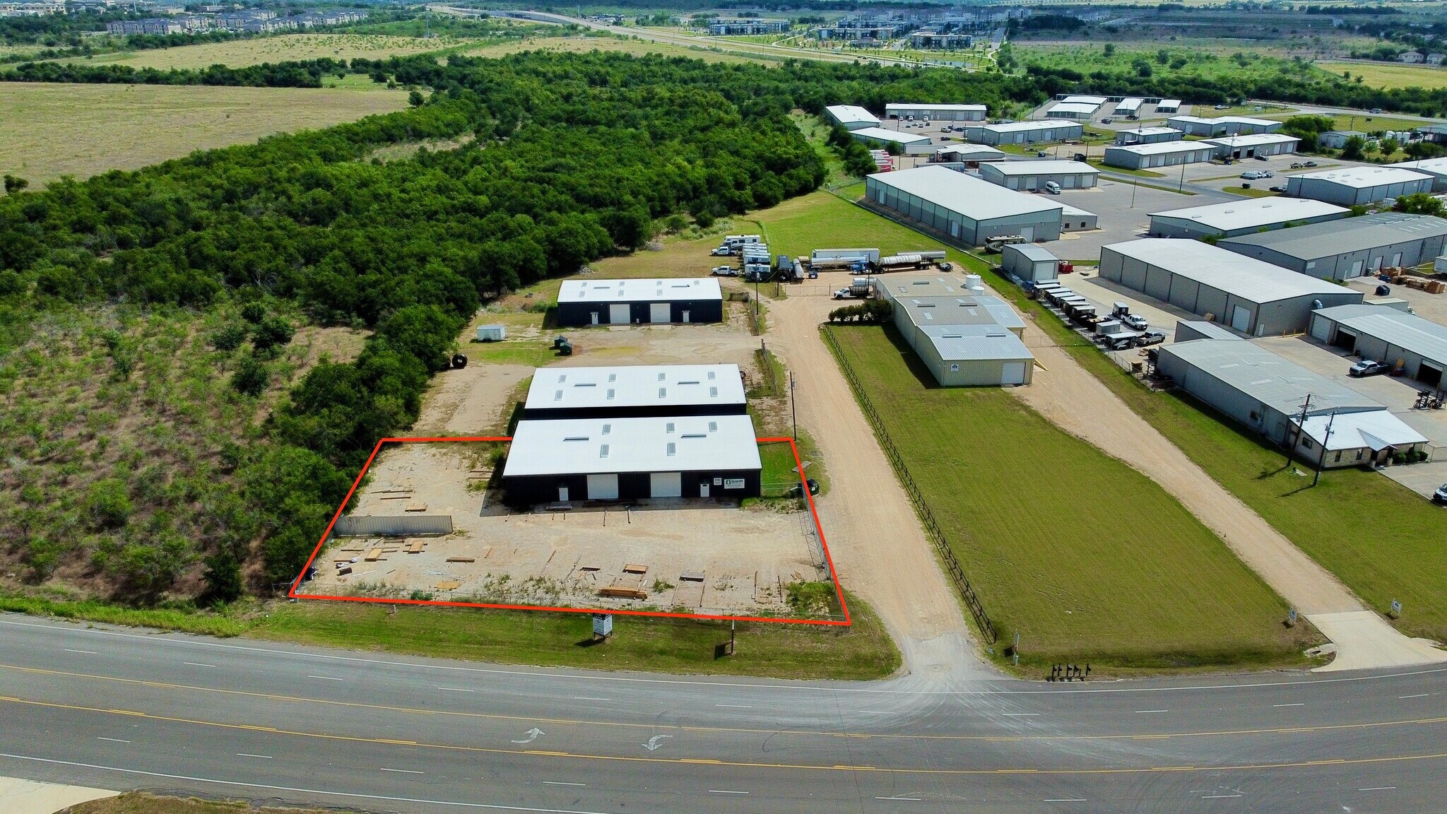 2190 Clovis R Barker Rd, San Marcos, TX à louer Photo de l’immeuble– Image 1 sur 7