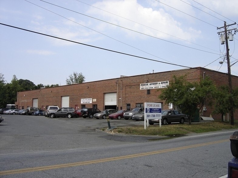 8901-8933 D'Arcy Rd, Upper Marlboro, MD à louer - Photo de l’immeuble – Image 1 sur 1