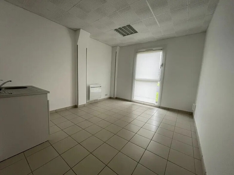 Bureau dans Saint-Romain-de-Colbosc à louer - Photo intérieure – Image 3 sur 6