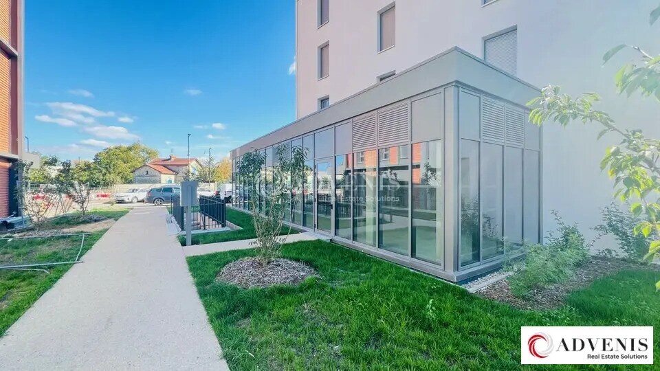 Local commercial dans Bruges à louer - Photo de l’immeuble – Image 2 sur 5