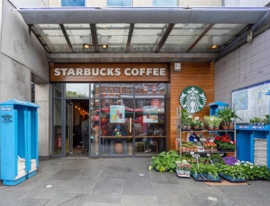 439 Brixton Rd, Londres à louer - Photo de l’immeuble – Image 2 sur 2