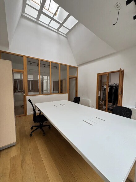 Espace de coworking dans Paris à louer - Photo de l’immeuble – Image 3 sur 8
