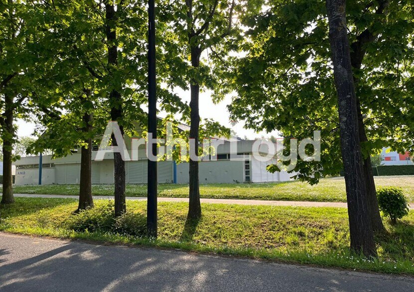 Bureau dans Hérouville-Saint-Clair à louer - Photo de l’immeuble – Image 3 sur 3