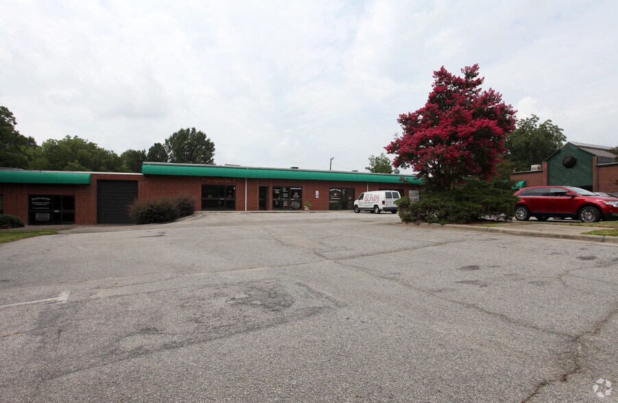 3630-3688 Capital Blvd, Raleigh, NC à louer - Photo de l’immeuble – Image 3 sur 4