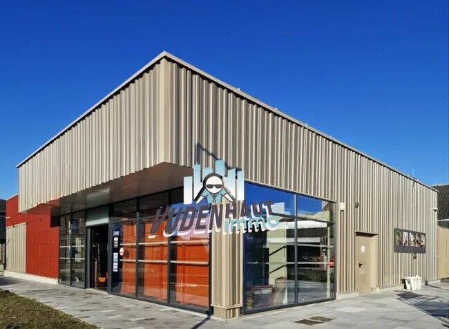 Plus de détails pour Local commercial à vendre