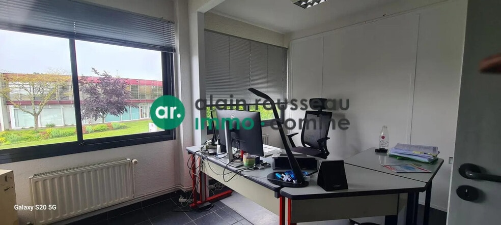 Bureau dans Avrillé à louer - Photo de l’immeuble – Image 3 sur 4